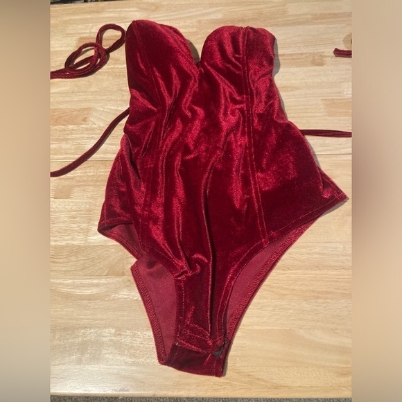 Red bodysuit with Velcro closure. Brand new & never worn. Satin material feel - Picture 1 of 8